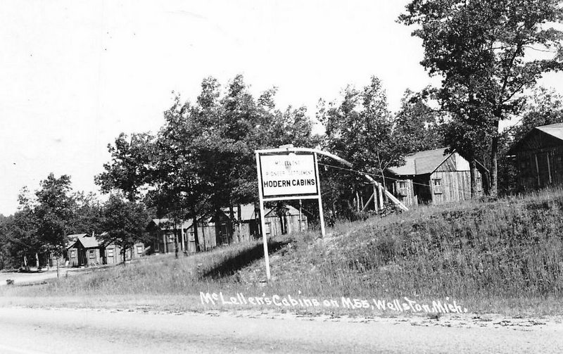 Pine Creek Lodge (McLellans Pioneer Settlement) - Vintage Postcard (newer photo)